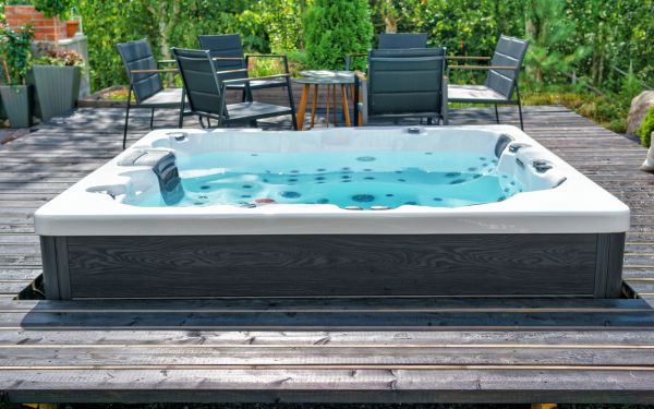 Cost of Spa Deck Remodeling in Brick